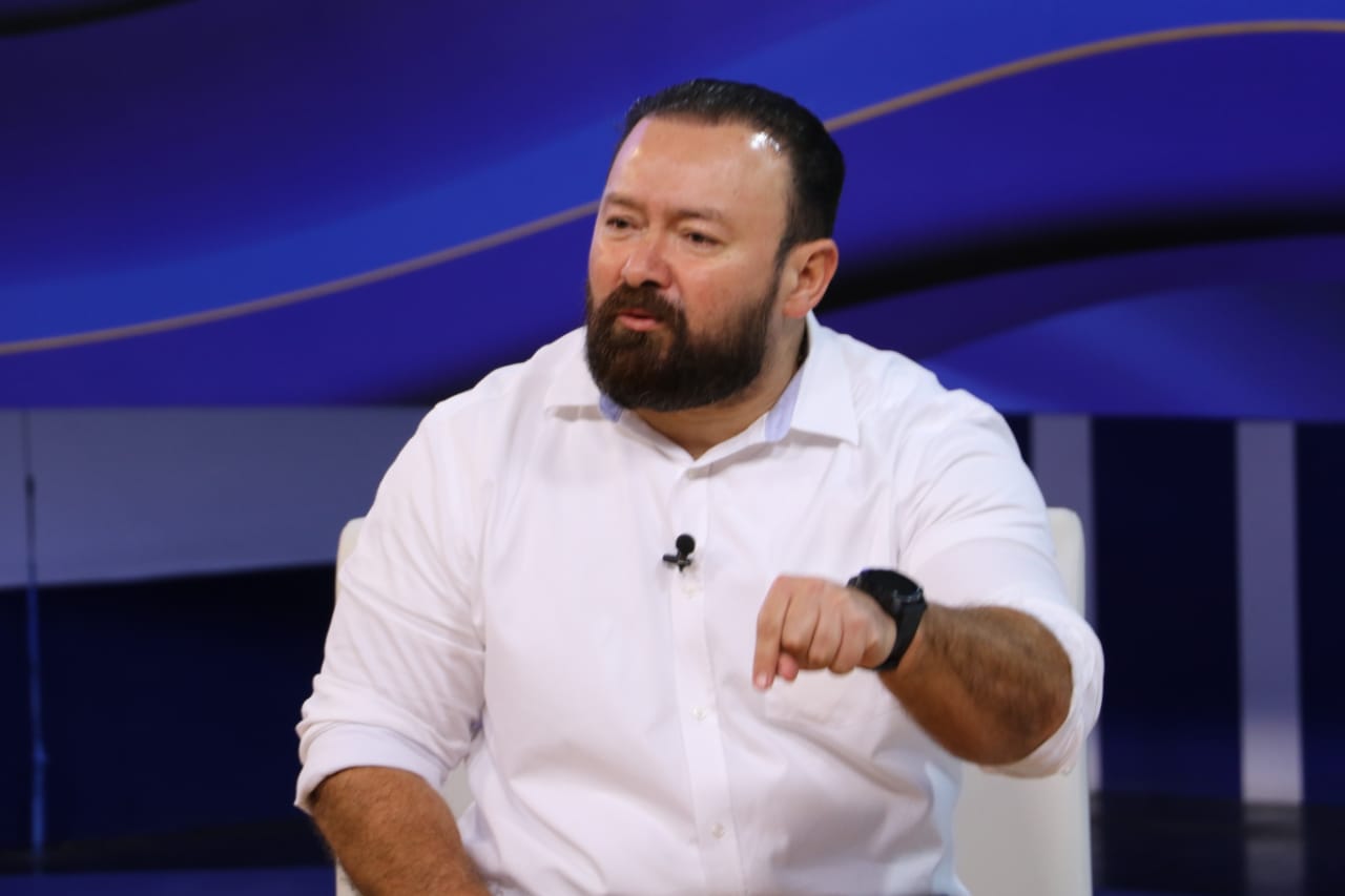 Gallegos: Es absurdo que ARENA y FMLN se unan para desaforar al Director de la PNC gallegos-es-absurdo-que-arena-y-fmln-se-unan-para-desaforar-al-director-de-la-pnc